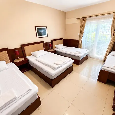 Hotel Raki 3*
