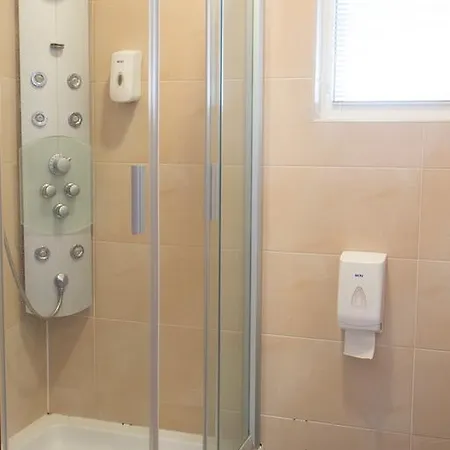 Hotel Raki 3*