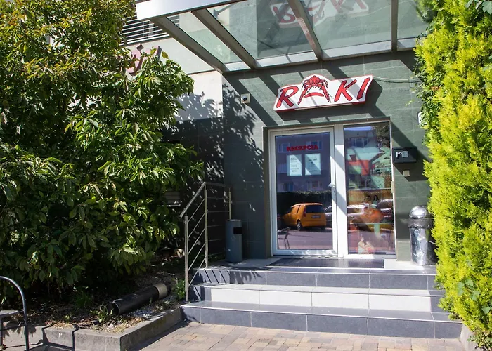 Raki Ξενοδοχείο