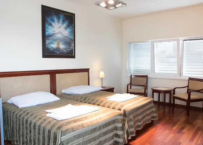 Raki Ξενοδοχείο