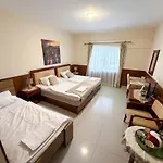 Hotel Raki